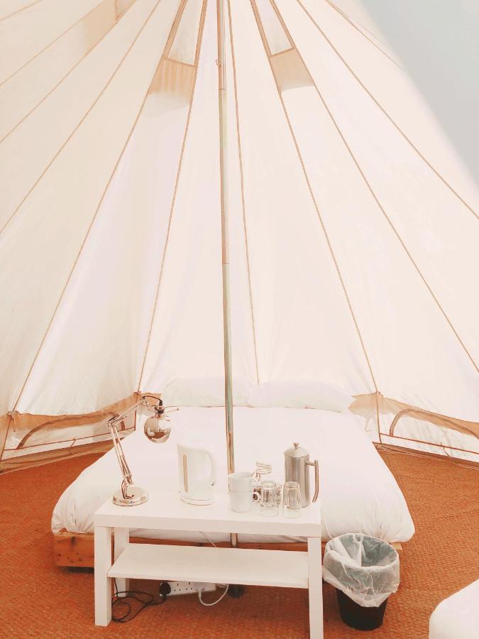 Hotel The Holford Arms Chalets And Glamping Didmarton Zewnętrze zdjęcie