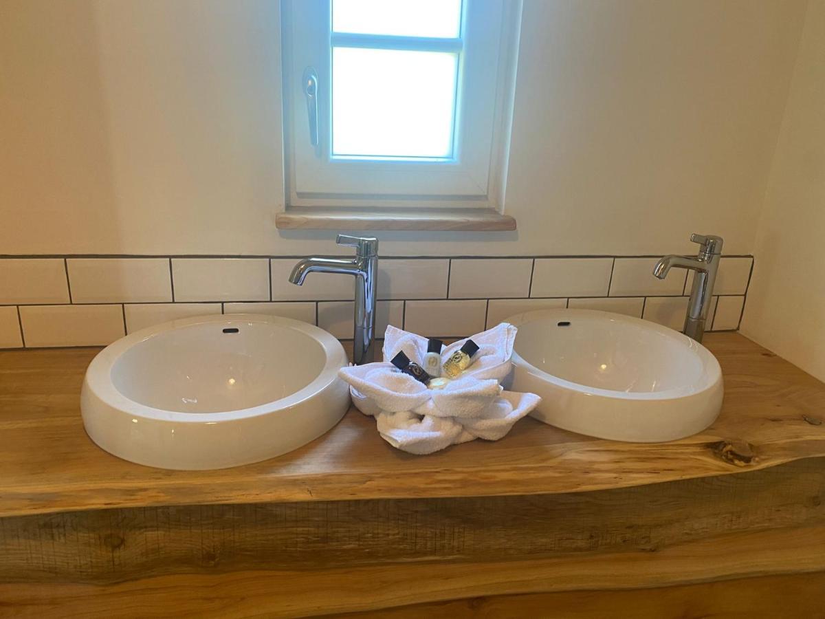 Hotel The Holford Arms Chalets And Glamping Didmarton Zewnętrze zdjęcie
