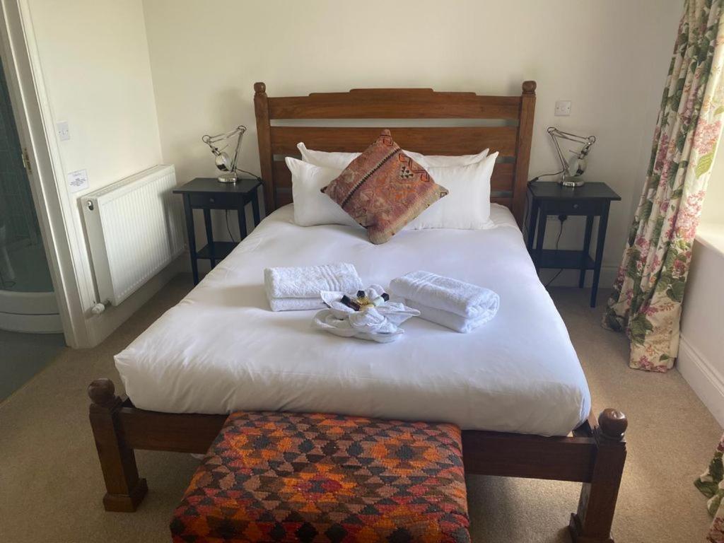 Hotel The Holford Arms Chalets And Glamping Didmarton Zewnętrze zdjęcie